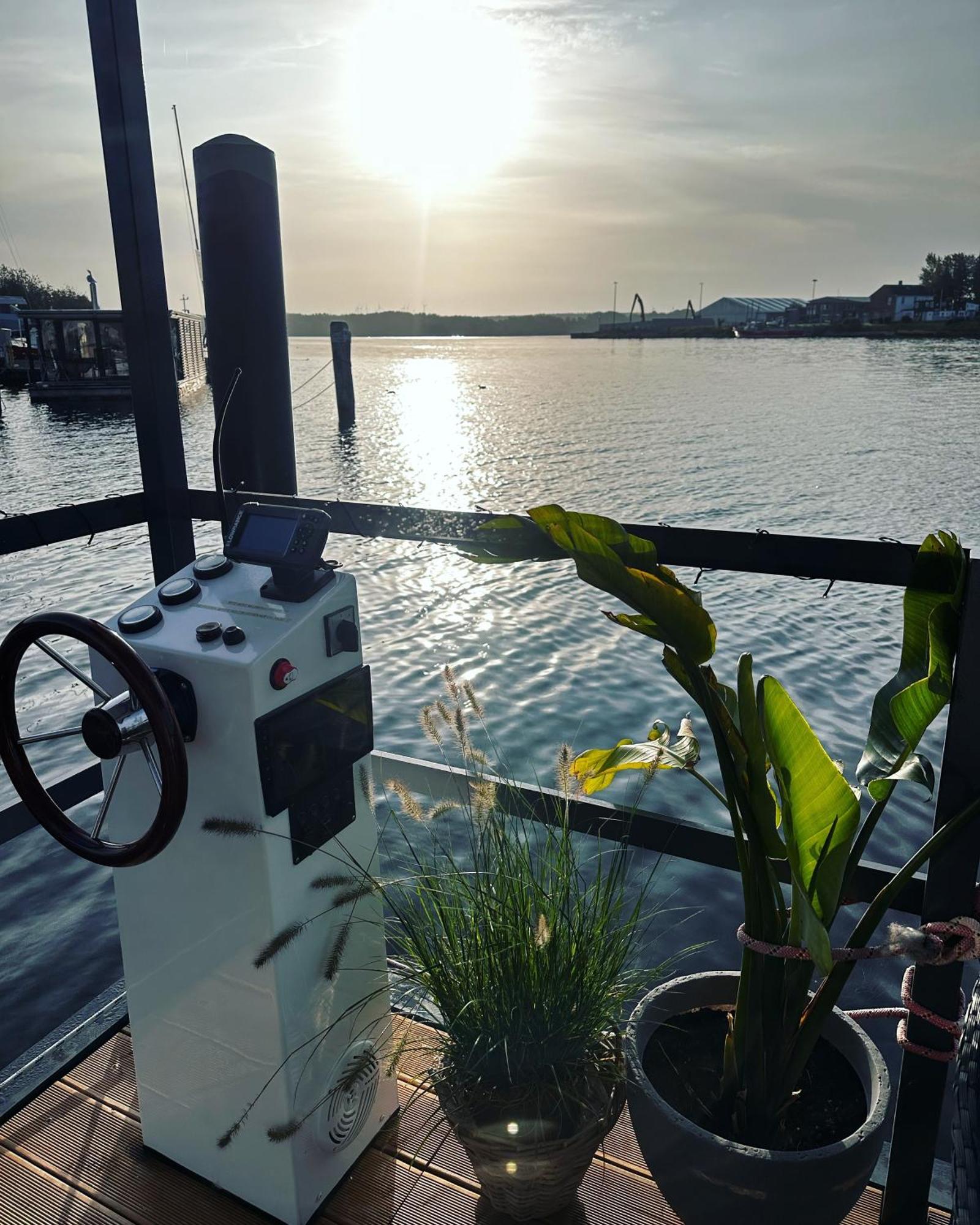 Premium Hausboot Trave Traum Leilighet Lübeck Eksteriør bilde