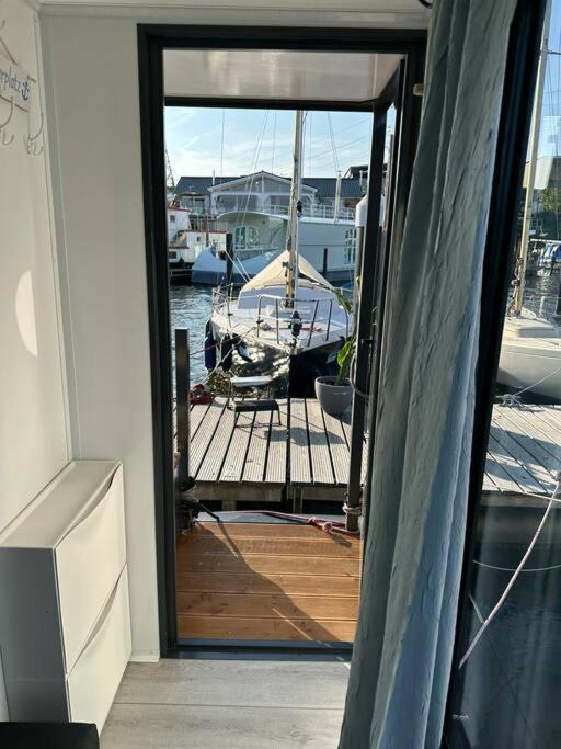 Premium Hausboot Trave Traum Leilighet Lübeck Eksteriør bilde